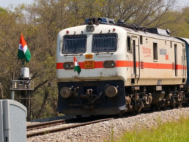 RRB NTPC Result 2025: ग्रेजुएट लेवल CBT-1 नतीजे जारी, कट-ऑफ, स्कोरकार्ड और आगे की प्रक्रिया